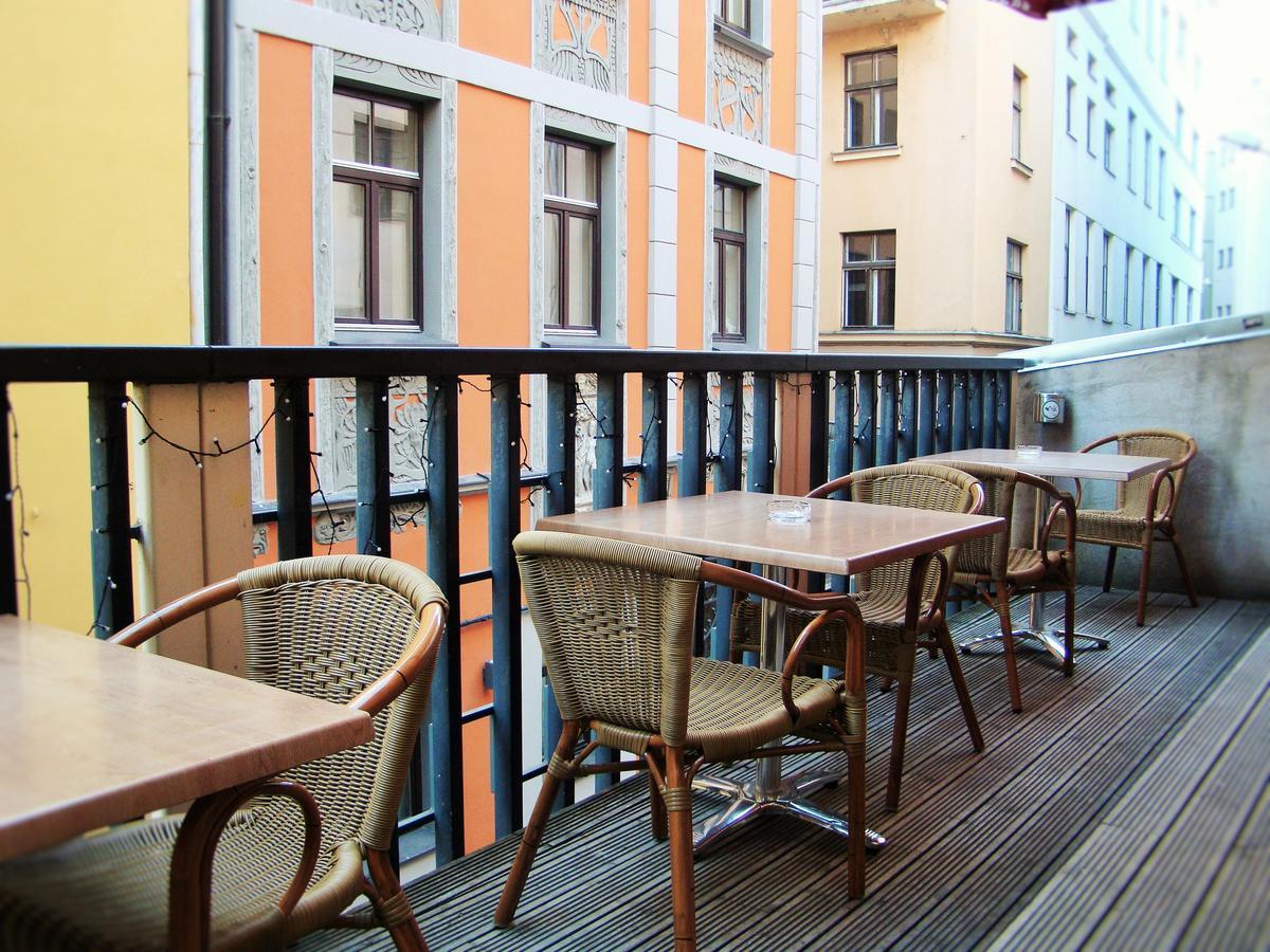 Wicked Weasel Hostel Riga Exterior photo